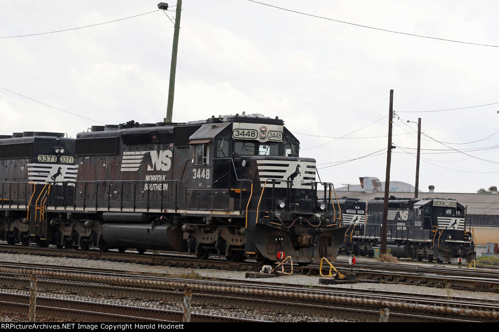NS 3448 & 3371 work the yard with another SD40-2 pair in the background
